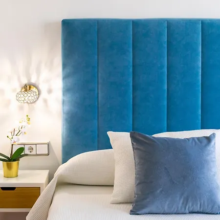 Puerta De Hotel 3*