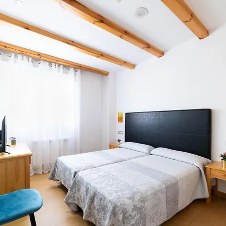 Puerta De Hotel 3*